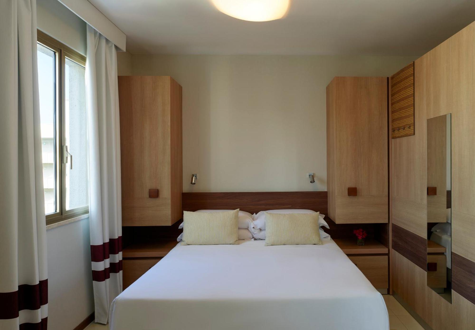Serena Majestic Residence Montesilvano Marina Quarto foto